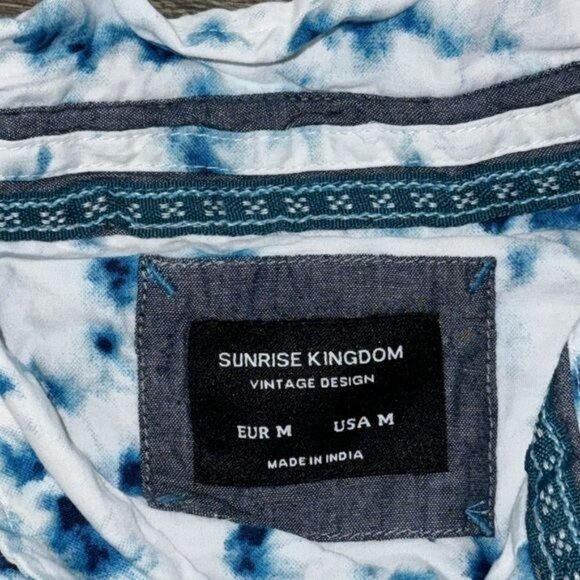Sunrise Kingdom Tie-Dye Short Sleeve Button-Up Shirt M White & Blue - Picture 2 of 6